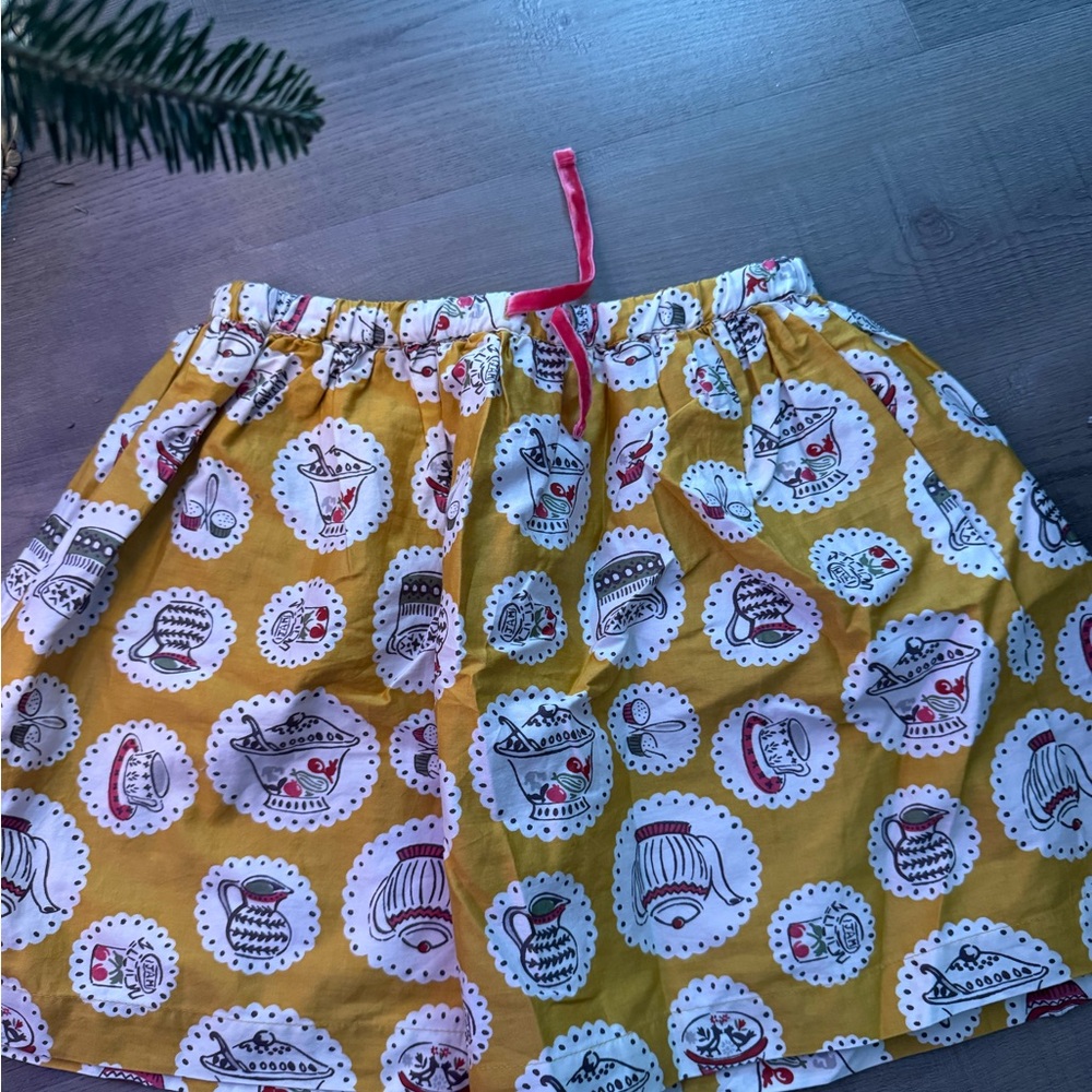 Boden Yellow and Pink Patterned Shorts